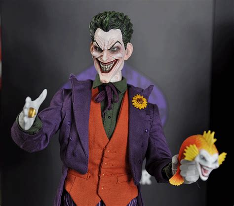 Sideshows 1st Dc Comics 16 Action Figure The Clown Prince Of Crime