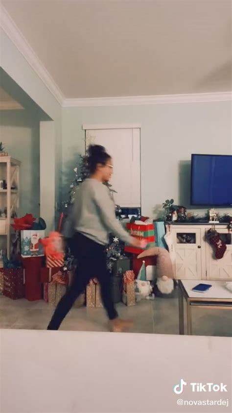 Teen Mom Briana Dejesus Smacks Daughter Nova With A Towel As She Catches Year Old Twerking In