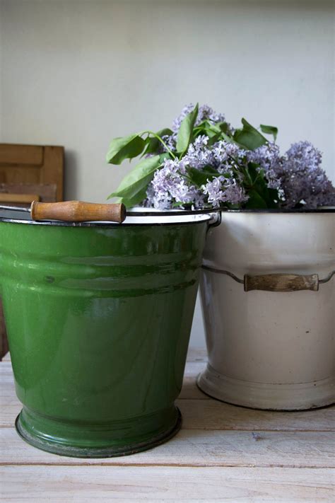 Vintage bucket Rusty bucket Enamel bucket Flower bucket ...