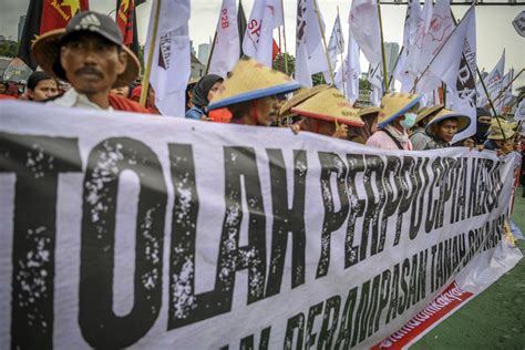 The Road To Democracy In Indonesia Democratic Front