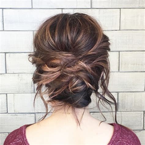 33 Breathtaking Loose Updos That Are Trendy For 2019
