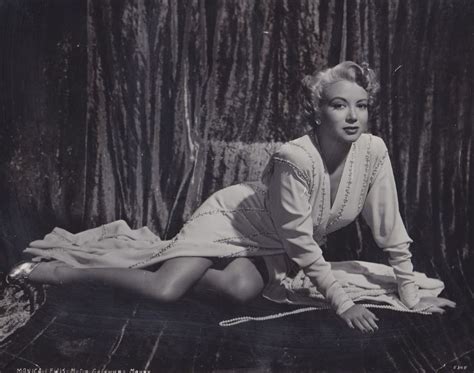 35 Gorgeous Photos Of Monica Lewis In The 1940s And 50s Vintage News