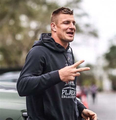 American Footballer Rob Gronkowski Net Worth Wife Kids Contract And Wiki