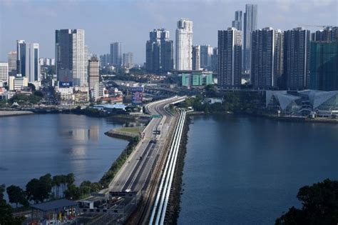 Faktor produksi meliputi tenaga karyawan, pembelian alat produksi dan. Singapura - Malaysia Kini Sedang Meneliti Cadangan ...