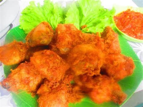 Apalagi memang ayam adalah salah satu bahan makanan yang menjadi favorit keluarga, jadi kalau anda bingung mau masak apa ayam bisa. MUDAH KOK!!! INILAH Resep dan Cara Membuat Ayam Goreng ...