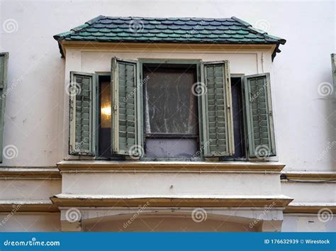 Old Glass Window On A Building Stock Image Image Of Vintage Frame