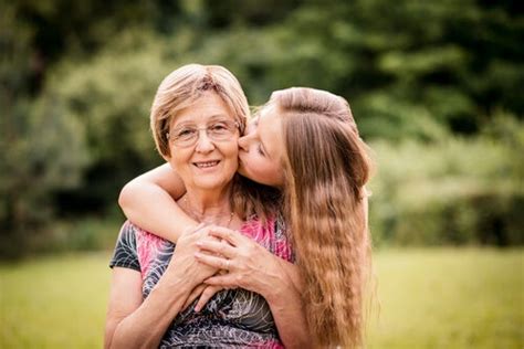 La Importancia De La Abuela Paterna Para La Familia