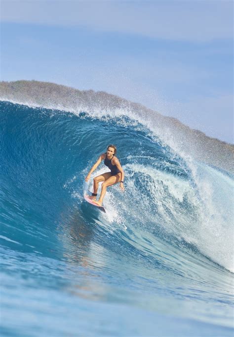 alana blanchard new directions surfgirl magazine surfing photography surfing waves
