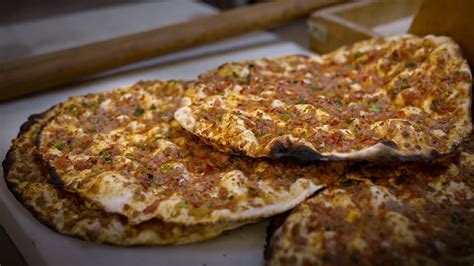 Traditional Taste Of Turkey Lahmacun How To Make Lahmacun And