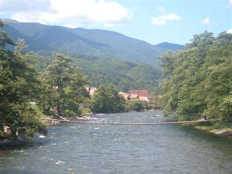 695 x 456 jpeg 76 кб. Valea Lotrului