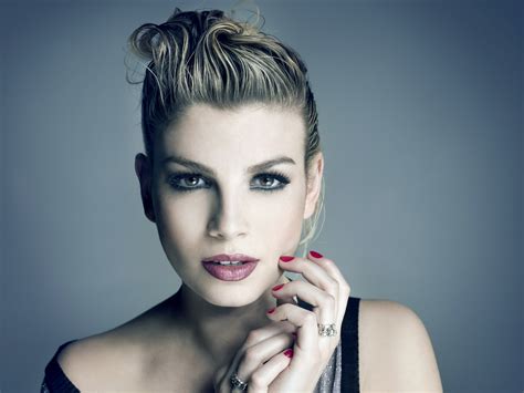 Stay up to date on emma marrone and track emma marrone in pictures and the press. EMMA MARRONE: TUTTI I MIEI PENSIERI IN UN LIBRO ...