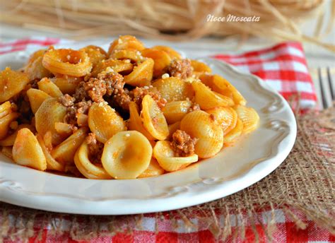 Maybe you would like to learn more about one of these? Orecchiette al ragù di carne, primo piatto