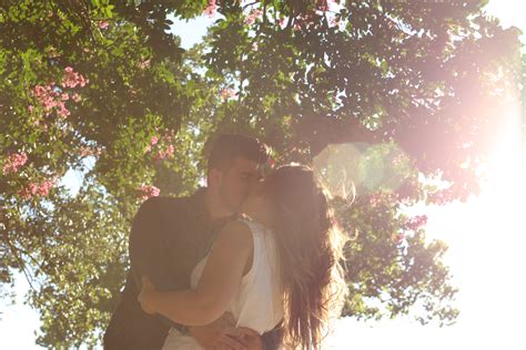 1024x768 Resolution Couple Kissing Under The Tree Hd Wallpaper Wallpaper Flare