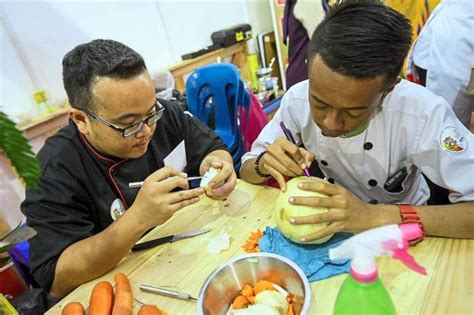 Hal ini kerana tamadun india menekankan cara hidup bekeluarga serta komuniti yang begitu. 5 Negeri di Malaysia Yang Mempunyai Kadar Pengangguran ...