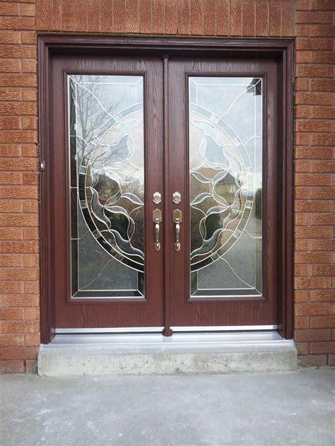 Our specially curated frame color collection is designed to coordinate with other exterior finishes on your home from siding and roofing to stone and shingles. Exterior Doors Calgary | Front Entry Doors With Sidelights ...