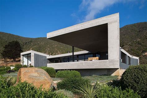 Modern Concrete House In The Chilean Mountains