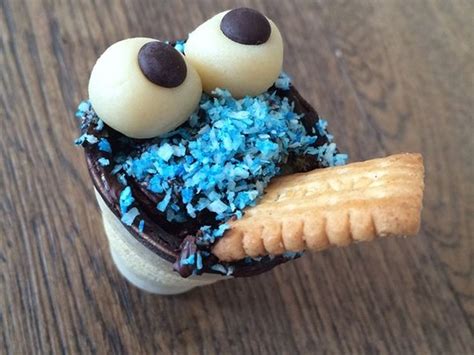 Maybe you would like to learn more about one of these? Chefkoch.de Rezept: Krümelmonster im Waffelbecher in 2020 ...
