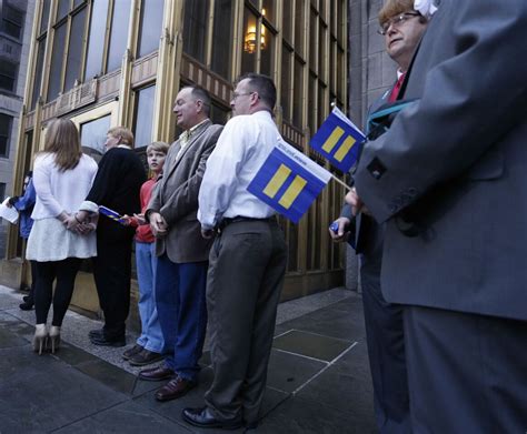 Analysis Supreme Court In Alabama Case May Have Shown Its Hand On Gay Marriage Los Angeles