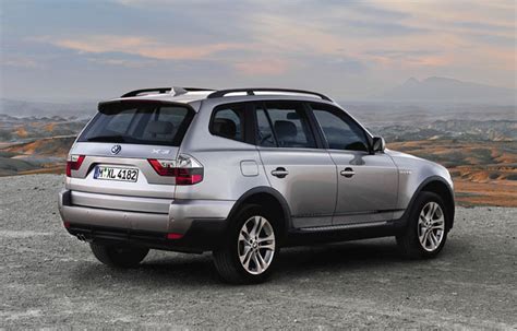 When bmw introduced the x3 they claimed to be offering for the 2010 model year the panoramic moonroof becomes optional and is also included in the while options include: 2010 BMW X3 - Information and photos - MOMENTcar