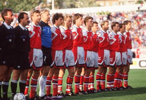 Hvad har irland & danmark tilfælles det år.? 718 Denmark 1992 Football Photos and Premium High Res ...