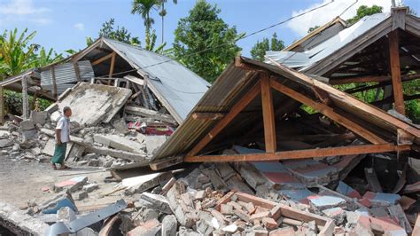 Deadly Earthquake Strikes Tourist Destination In Indonesia The New