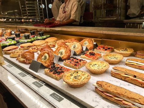 15 Best EPCOT Quick Service Restaurants (2022)