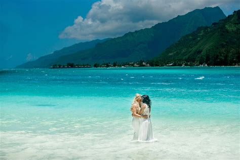 Lesbian Wedding In Moorea Gay Lgbt Honeymoon Photographer