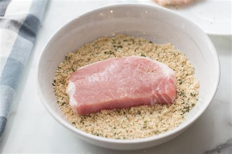 Boneless pork chops get a spicy, smoky rub of cumin and chili powder. Recipe For Thin Sliced Bone In Pork.chops / Grilled Pork ...
