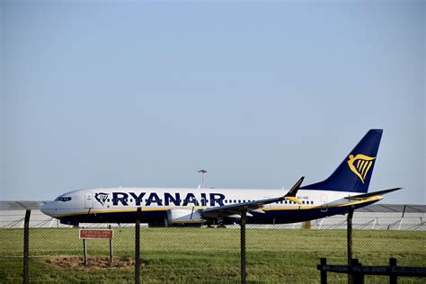 ryanair east midlands airport boeing 737 max 8 ei ig… flickr