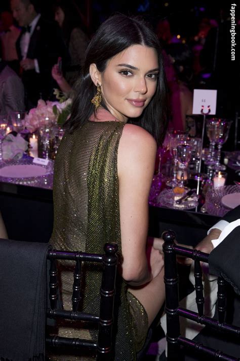 Kendall Jenner Kendalljenner Nude Onlyfans Leaks The Fappening