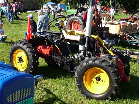 2011 Oldtimer-Treffen – Traktoren-Oldtimer-Treffen Gross am Sihlsee