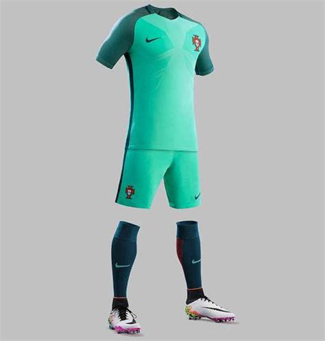 Find the latest portugal football shirts at unisport, we offer both portugal home and away shirts in all the portuguese are known for their flamboyant and technically gifted players and although they. Portugal Euro 2016 kit released: See photos of Cristiano ...