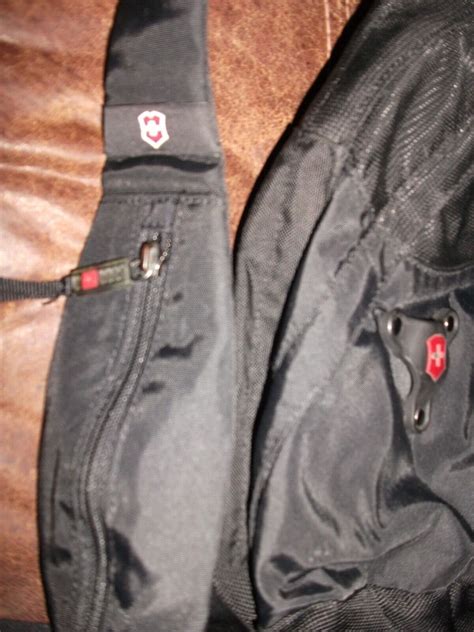 Victorinox Teardrop Dual Pocket Shoulder Sling Bag Ebay