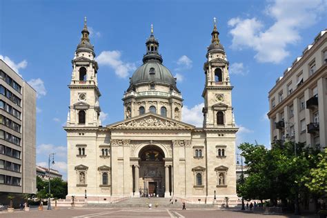 Photo St Stephens Basilica Budapest Hungary