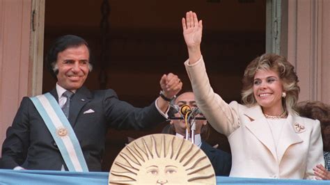 muere carlos menem el excéntrico presidente argentino que llegó al poder como caudillo