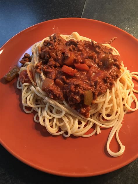 579 calorie spaghetti bolognese! : 1200isplenty