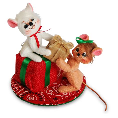 We did not find results for: 3in A Gift for All Mice - Annalee Dolls