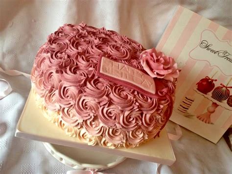 Pretty In Pink Ombre Cake The Great British Bake Off