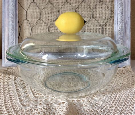 Vintage Pyrex Round 2 Qt Covered Casserole Dish 024 With Pyrex Lid