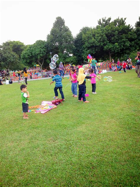 Pelbagai model basikal disediakan seperti mountain bike, city bike dan folding bike. my everyday diary: Taman Layang-layang Kepong