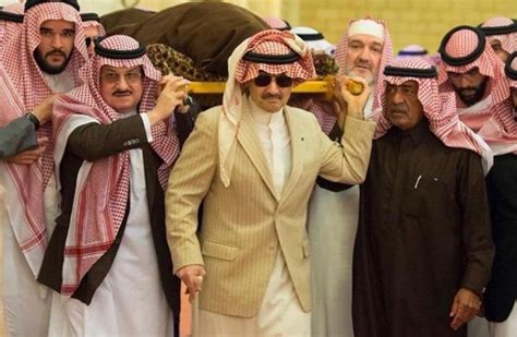Al waleed bin talal bin abdulaziz al saud) (ولد في 7 مارس 1955) هو أحد رجال الأعمال السعوديين والمستثمرين. الوليد بن طلال يظهر بعد شائعة هروبه.. وخالد بالمشفى (صور)