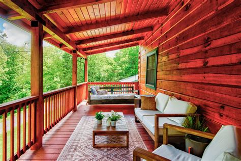 Rhododendron Rendezvous - Blue Ridge Mountain Rentals