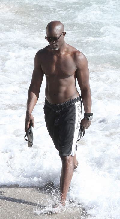 Mibali Afrika Noir célèbre et sexy Djimon Hounsou