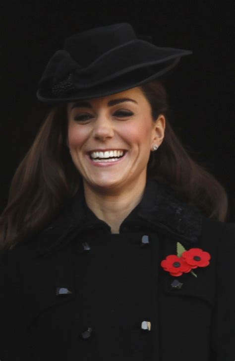 Kate Middleton Dons All Black For Remembrance Day Ceremony Photos