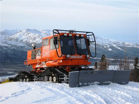 Model 2000 5 Passenger Sno-Cat® - Tucker Sno-Cat®