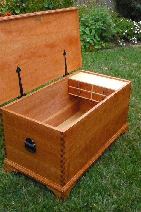 We did not find results for: Hope chest - FineWoodworking
