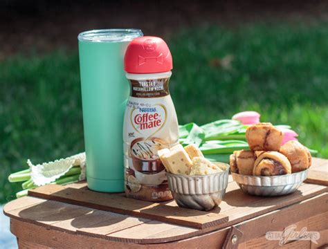 There's a practical reason why brownies and cookies are classic choices for picnic desserts. Coffee and Dessert Picnic is the Perfect Way to Enjoy ...