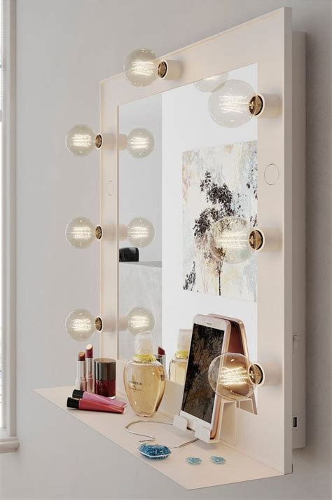 Sminkespeil - Vakre speil med lys til dekor og sminke