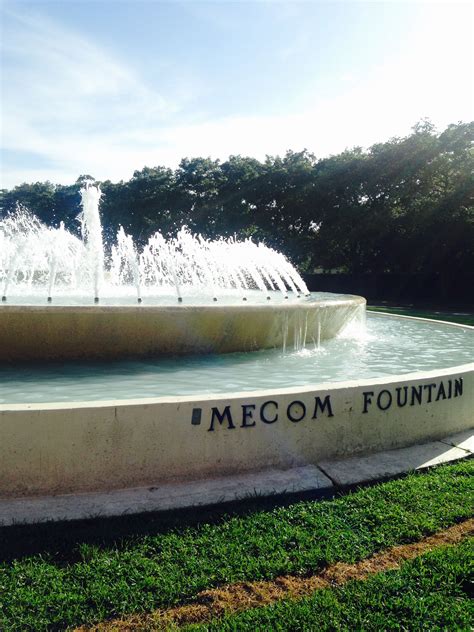 Mecom Fountainview In Houston Houston Fountain Texas Water Fountains