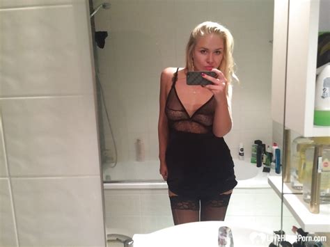 Astonishing Girlfriend Tries On A Couple Of Outfits 57 Pics Xhamster
